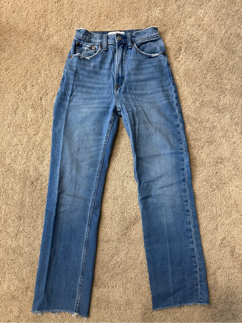 Classic Straight Jeans in Medium Blue